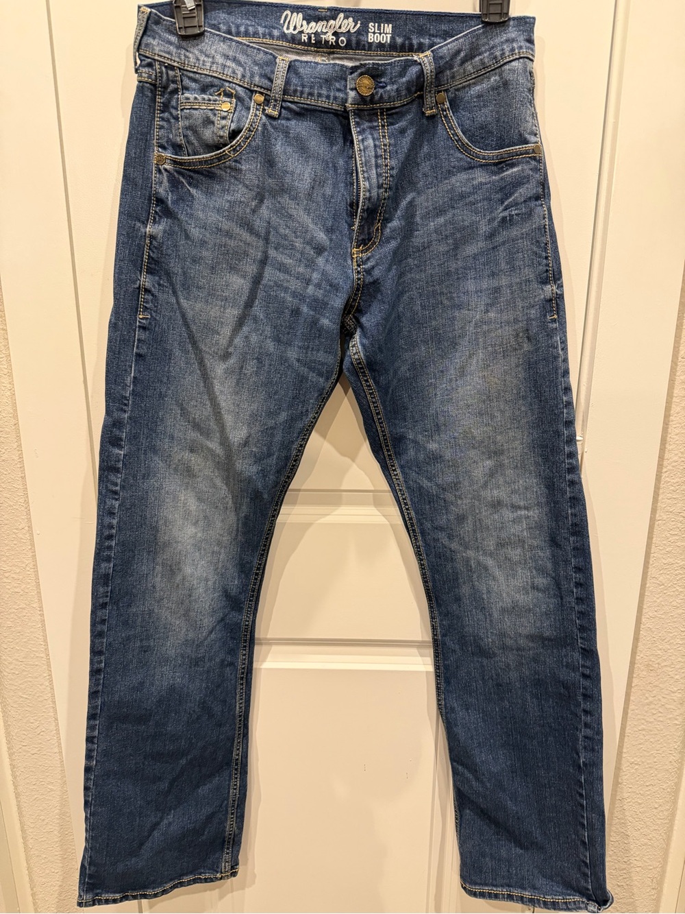 Wrangler Retro Slim Boot Jeans in Medium Blue - Men's Bootcut 33x36